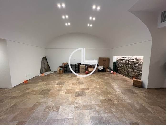 Locale multiuso al seminterrato