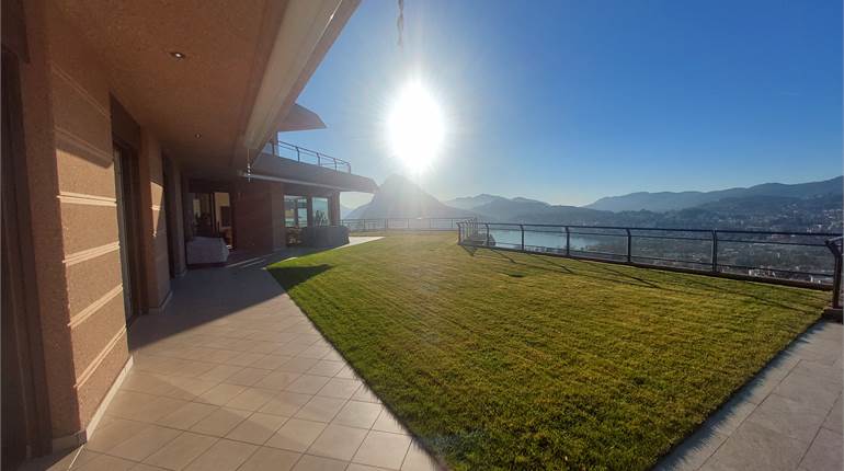 2568_Ruvigliana, splendido appartamento vista lago