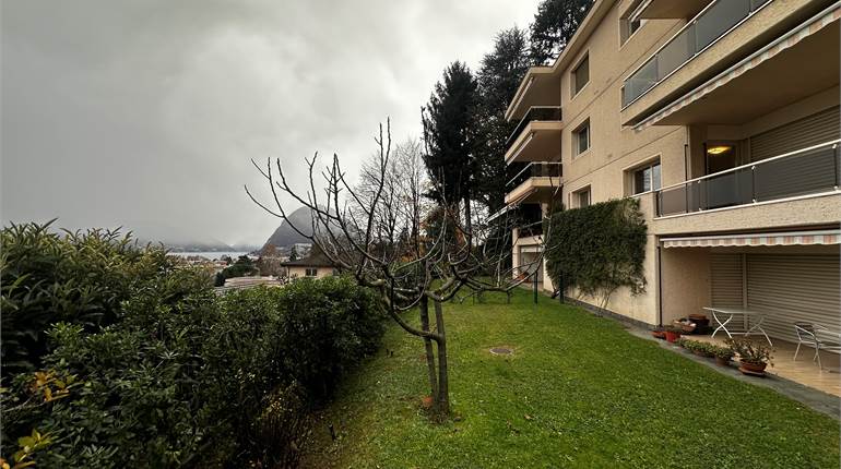 Rif.2645 Elegante Residenza di 400 mq con Vista Lago a Lugano