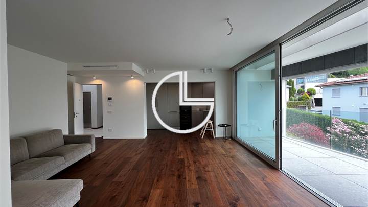 Rif. 2684 Comano attico 3.5 locali ristrutturato con ampia terrazza 