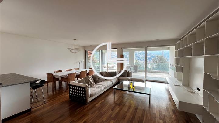 2686_Lugano, Elegante 5.5 locali vista lago con giardino privato