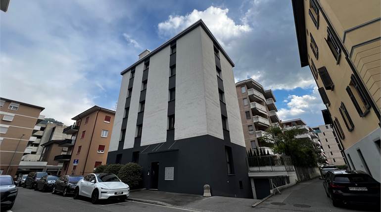 Rif. 2689 Lugano accogliente 2.5 locali arredato 