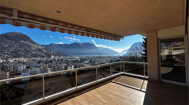 Rif. 2661_Lugano, Elegante Residenza di 450 mq con Vista Lago